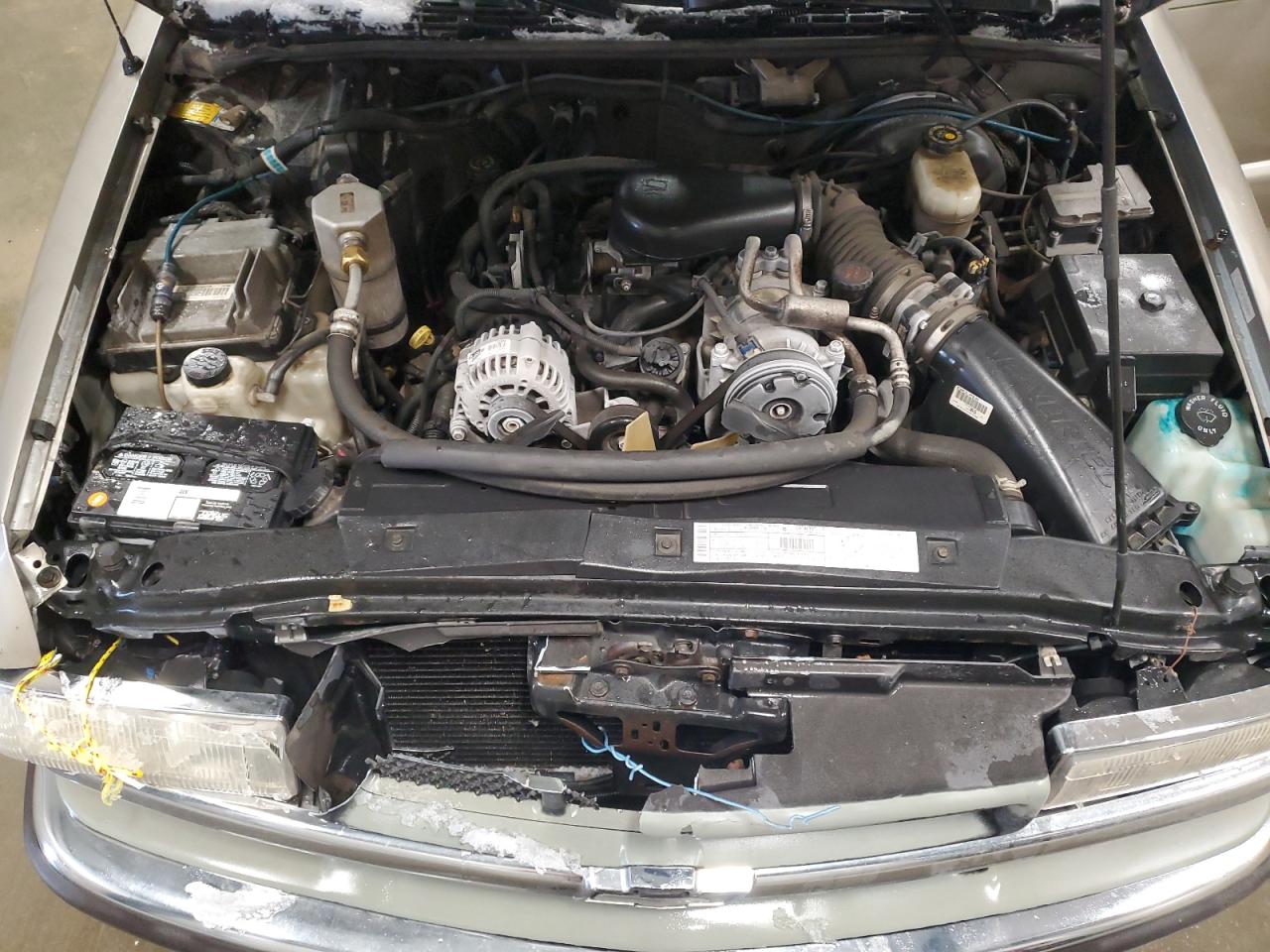 2001 Chevrolet Blazer - Image 12