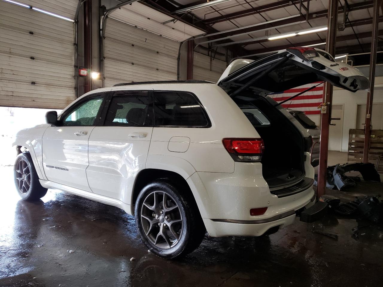 2020 Jeep Grand Cherokee - Image 2