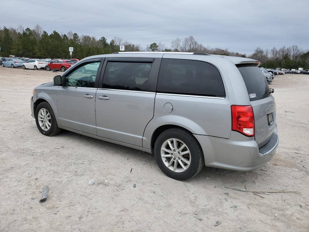 2019 Dodge Caravan - Image 2