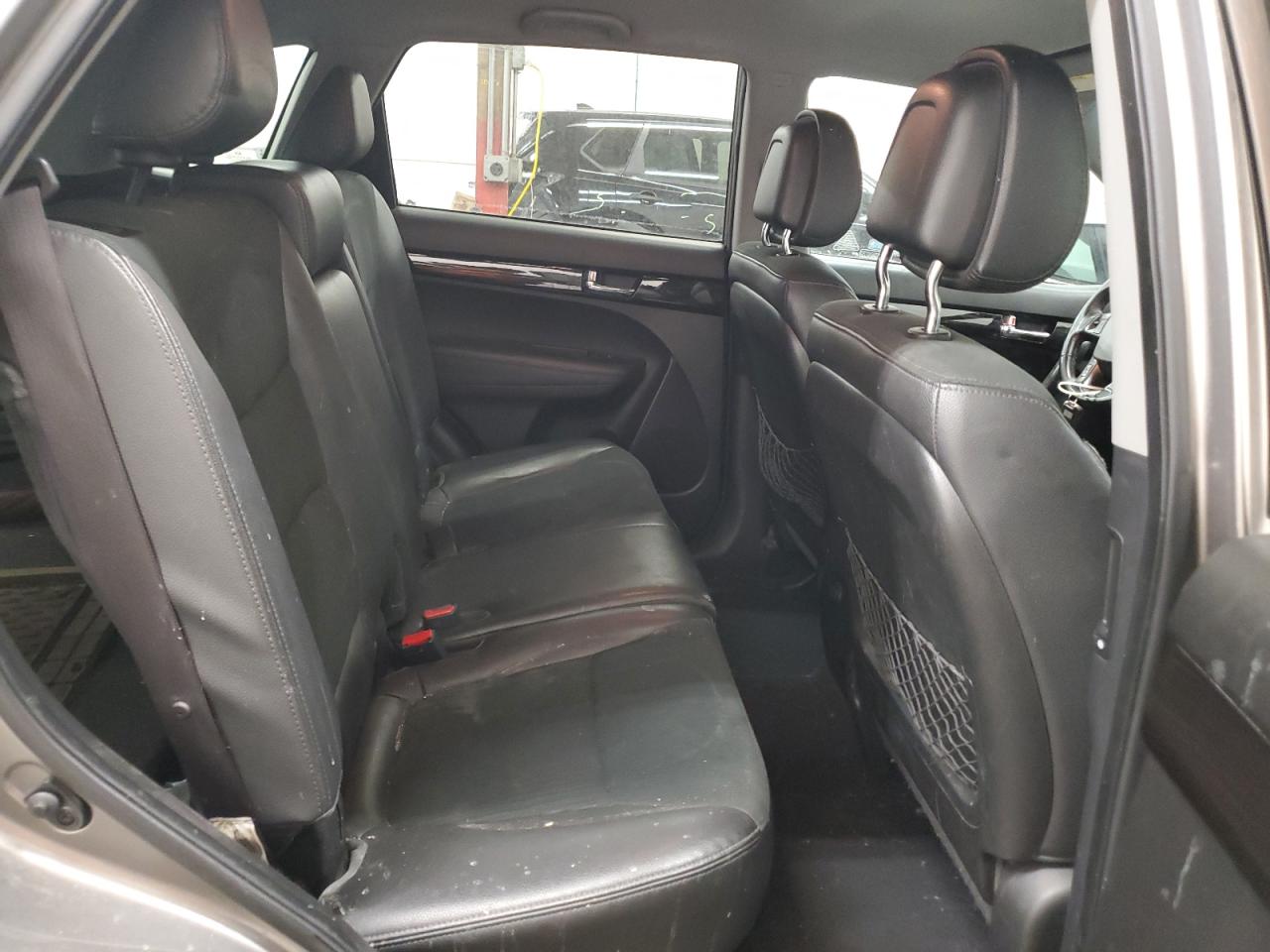 2011 Kia Sorento - Image 11