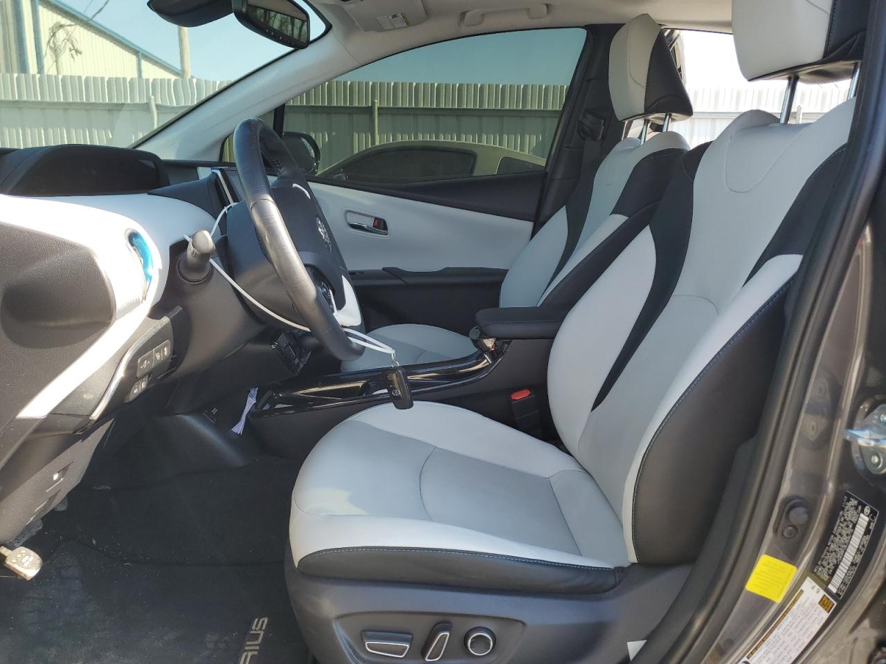 2018 Toyota Prius - Image 7