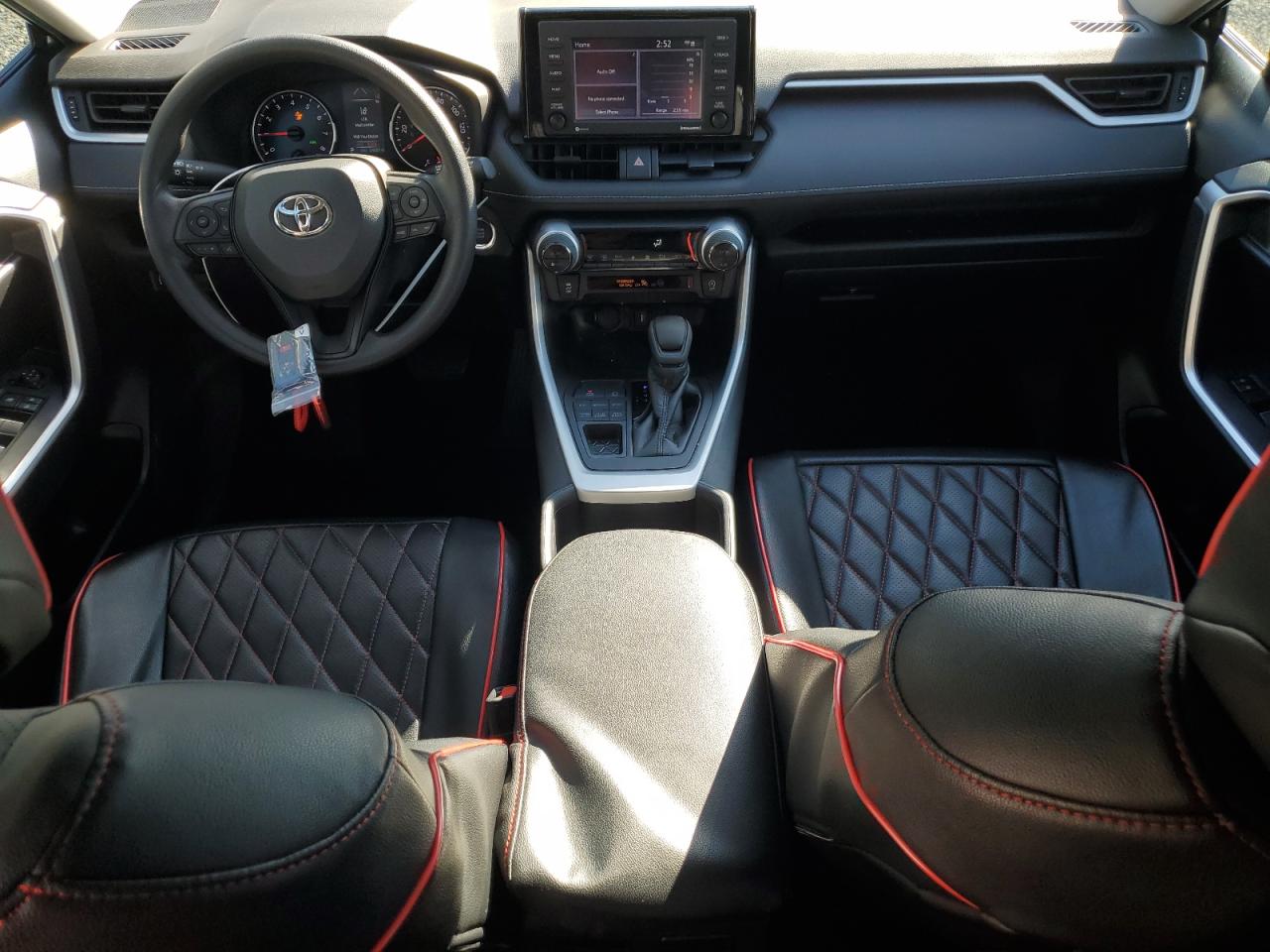 2022 Toyota RAV 4 - Image 8