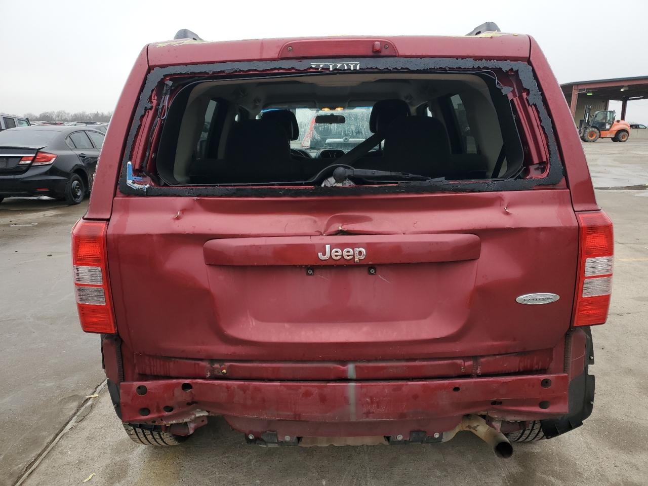 2014 Jeep Liberty (Patriot) - Image 6