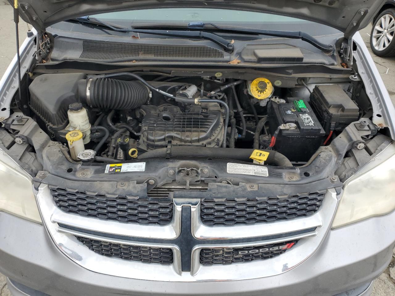 2013 Dodge Caravan - Image 11