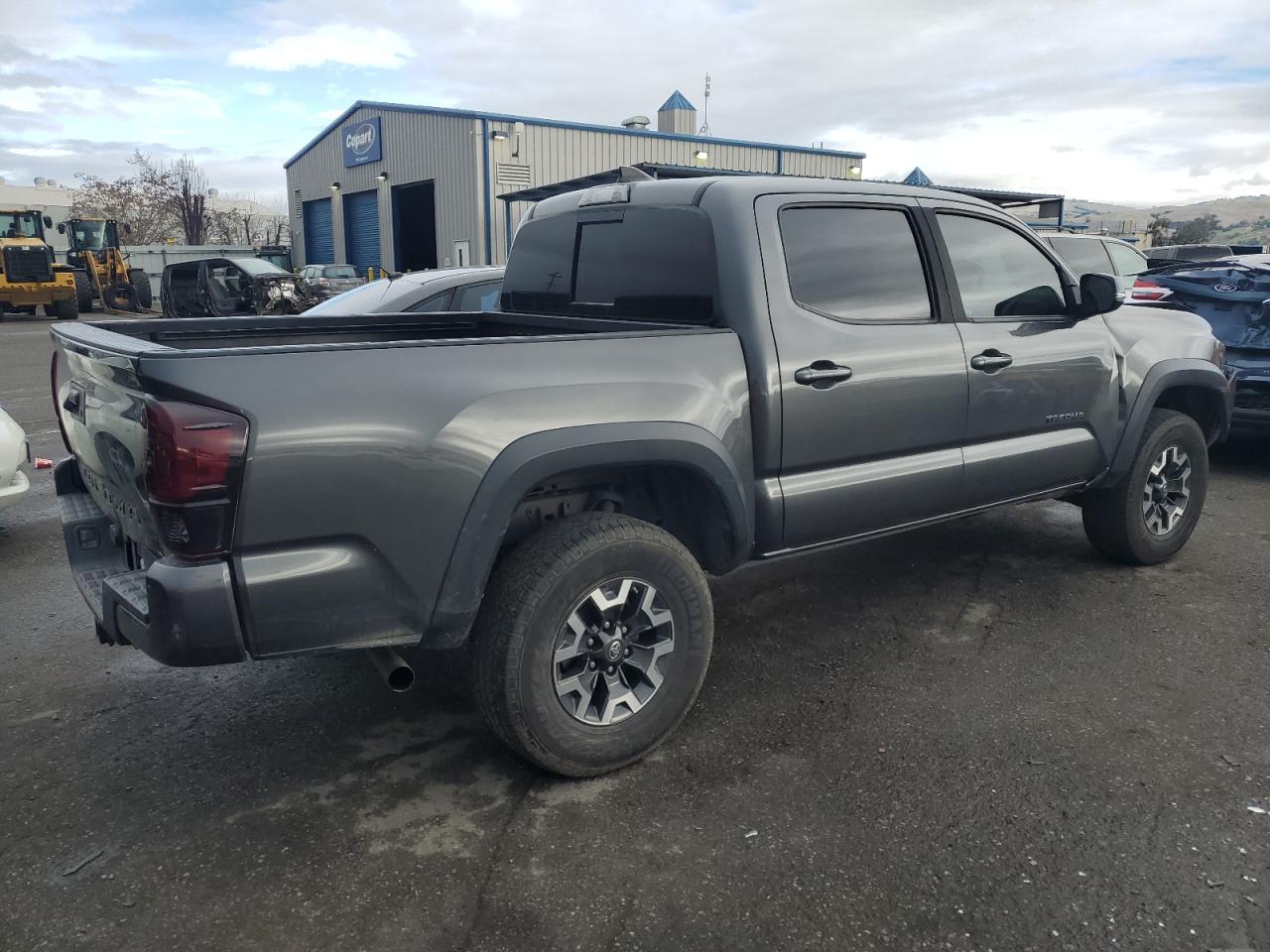 2019 Toyota Tacoma - Image 3
