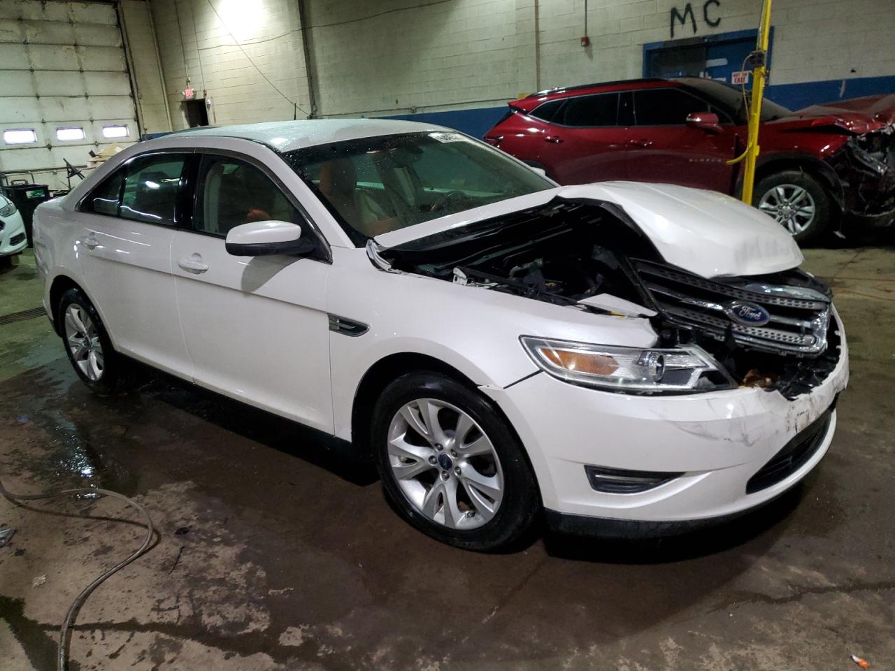 2011 Ford Taurus - Image 4