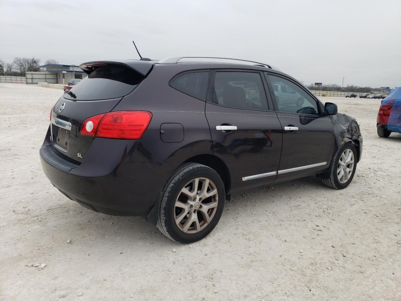 2011 Nissan Rogue - Image 3