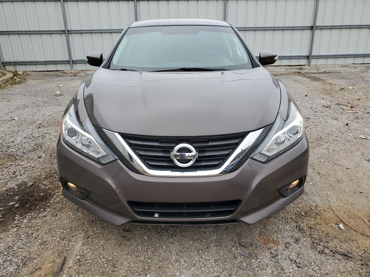 2017 Nissan Altima - Image 5