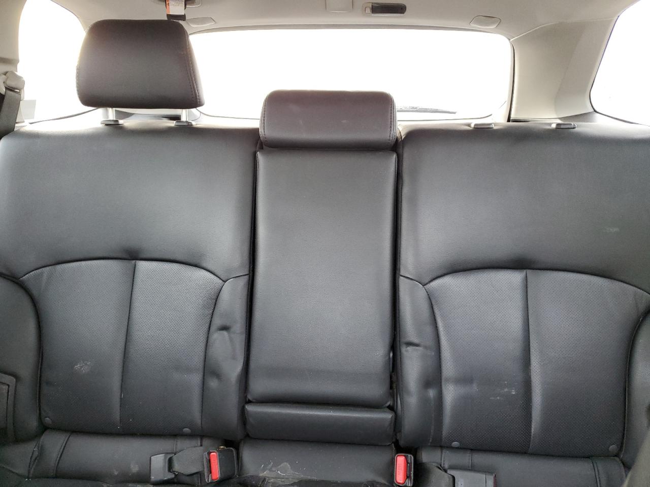 2012 Subaru Outback - Image 10