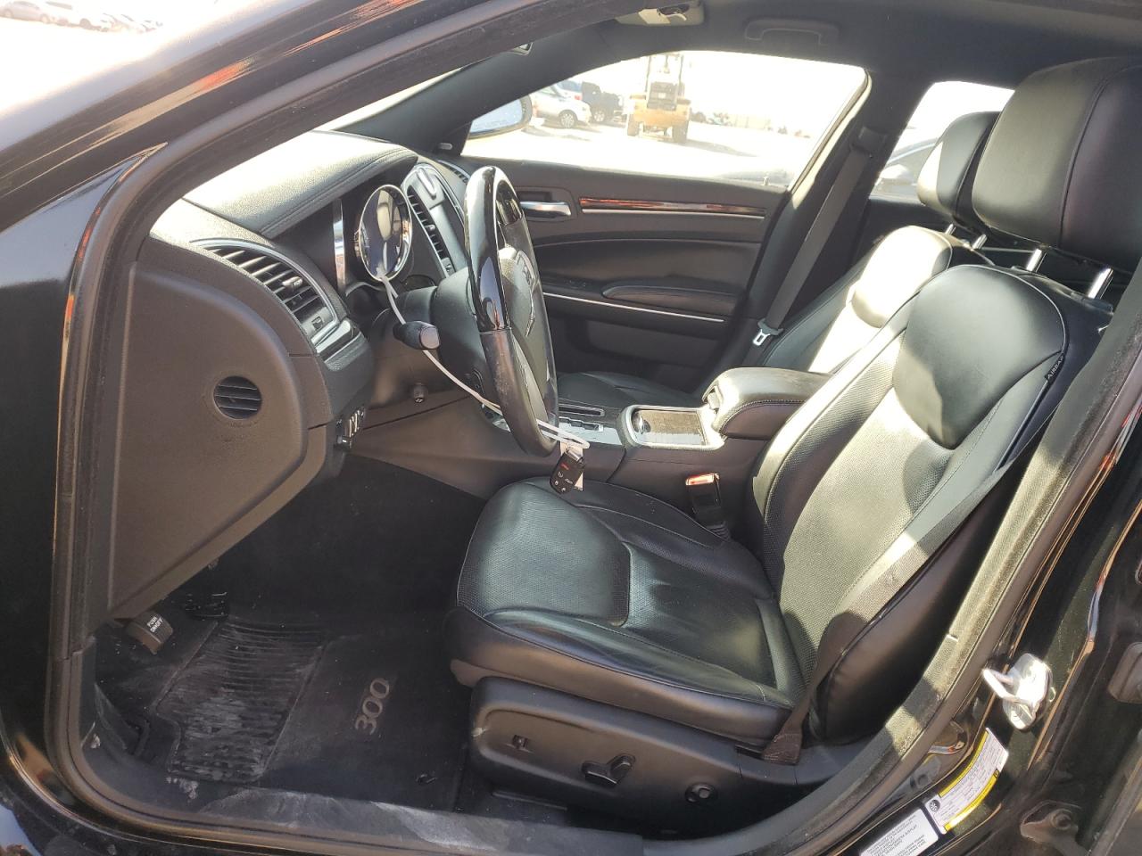 2014 Chrysler 300C VIN: 2C3CCAET2EH136148 Lot: 46530305