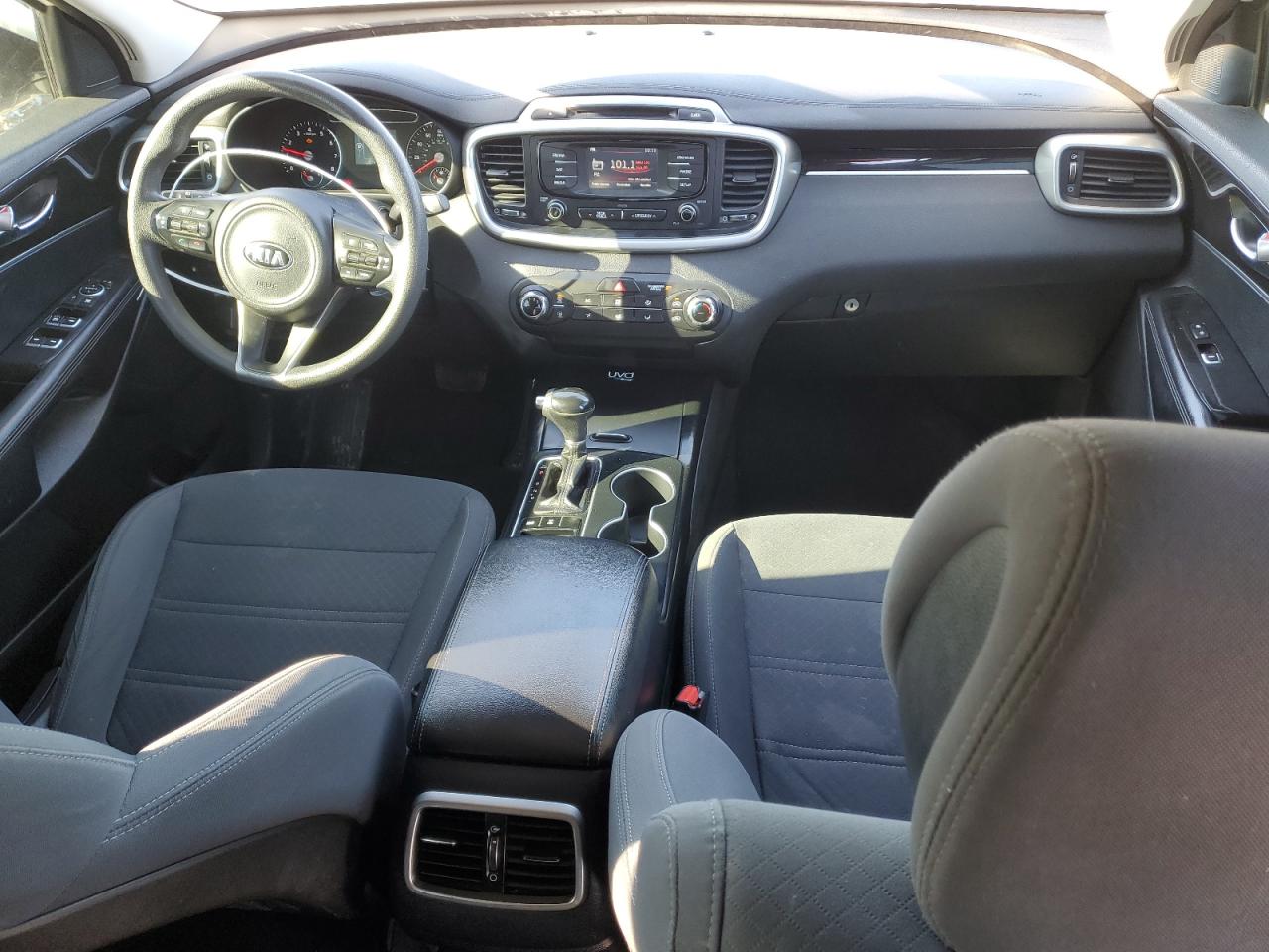 2016 Kia Sorento - Image 8