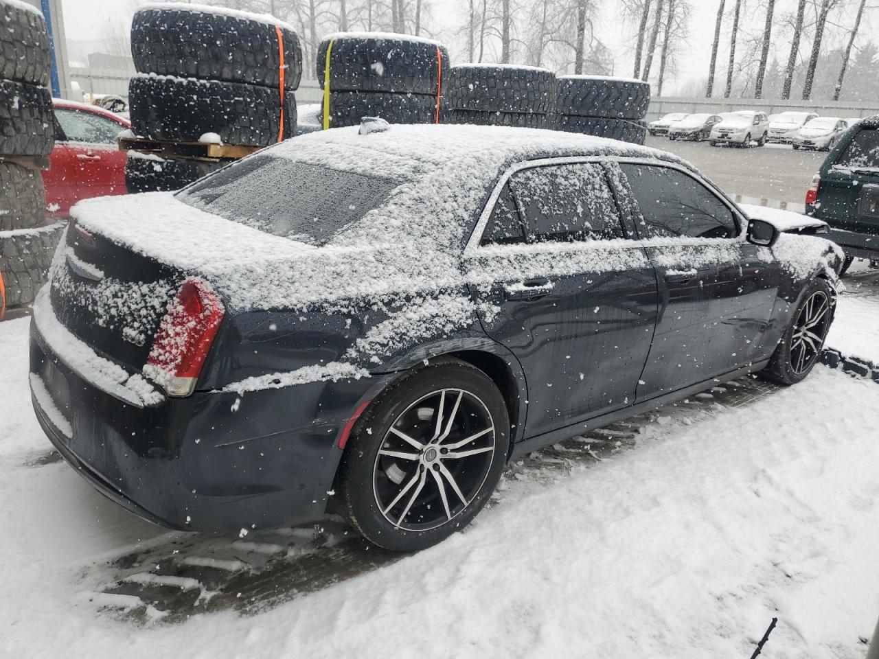 2018 Chrysler 300 - Image 3