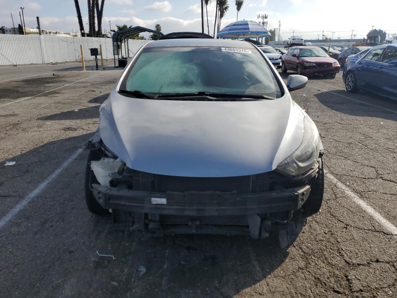 2016 Hyundai Elantra - Image 5
