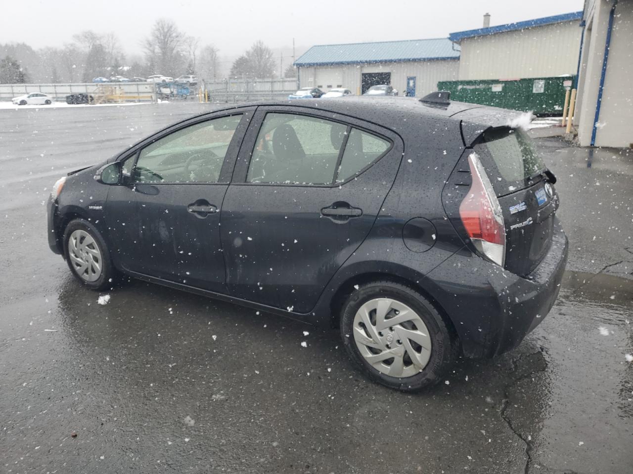 2016 Toyota Prius - Image 2