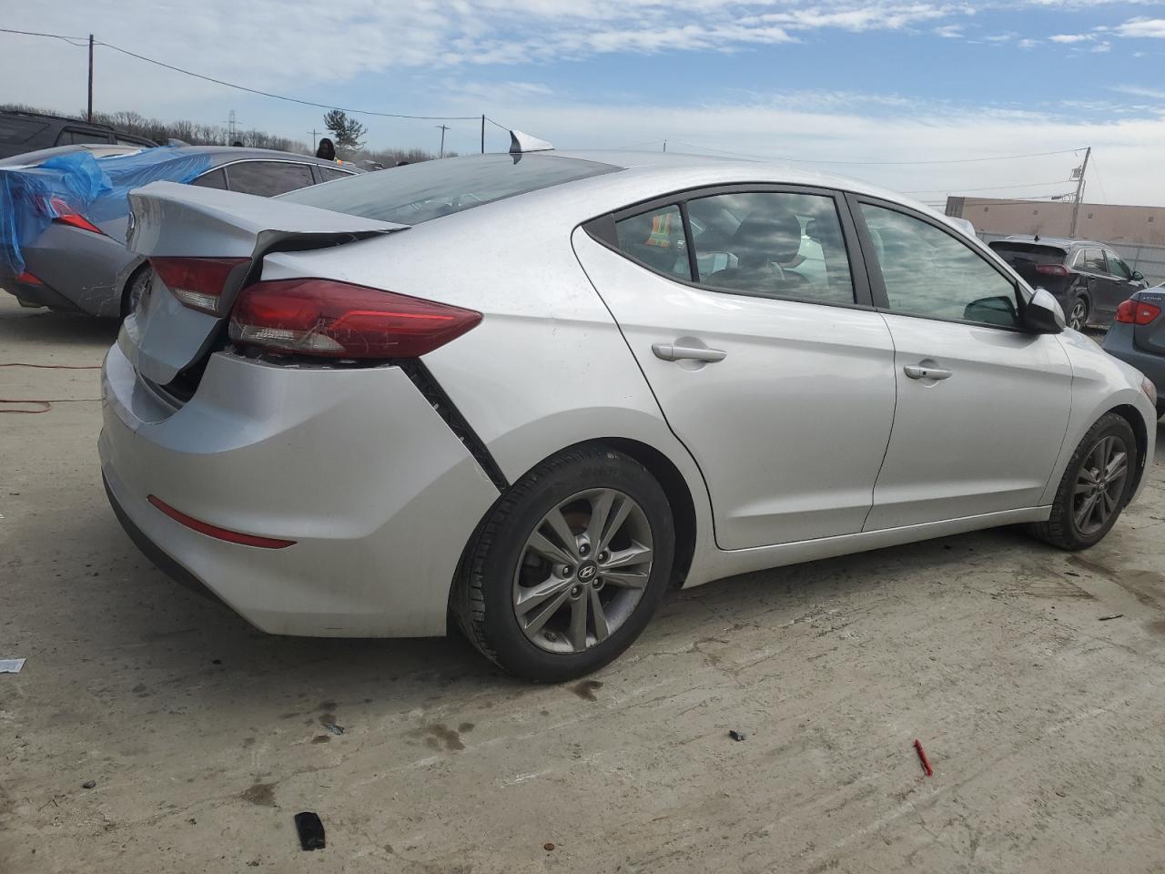 2018 Hyundai Elantra - Image 3