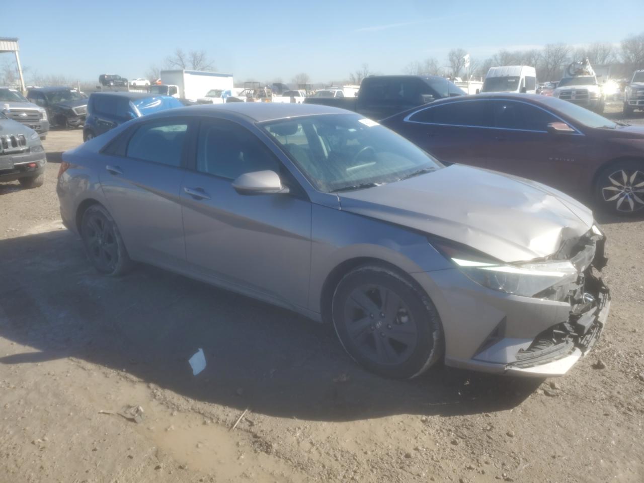 2022 Hyundai Elantra - Image 4