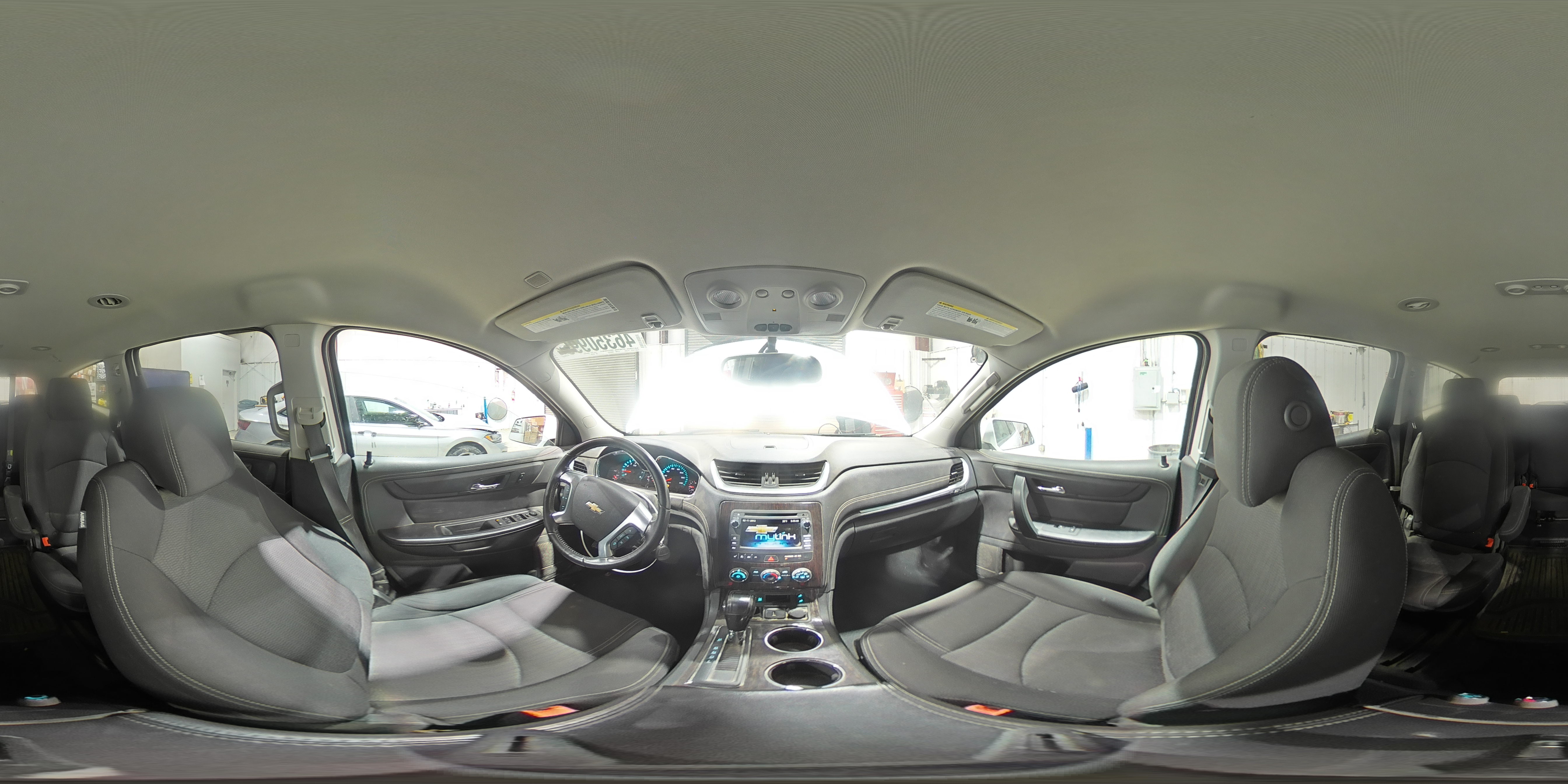 2016 Chevrolet Traverse - Image 13