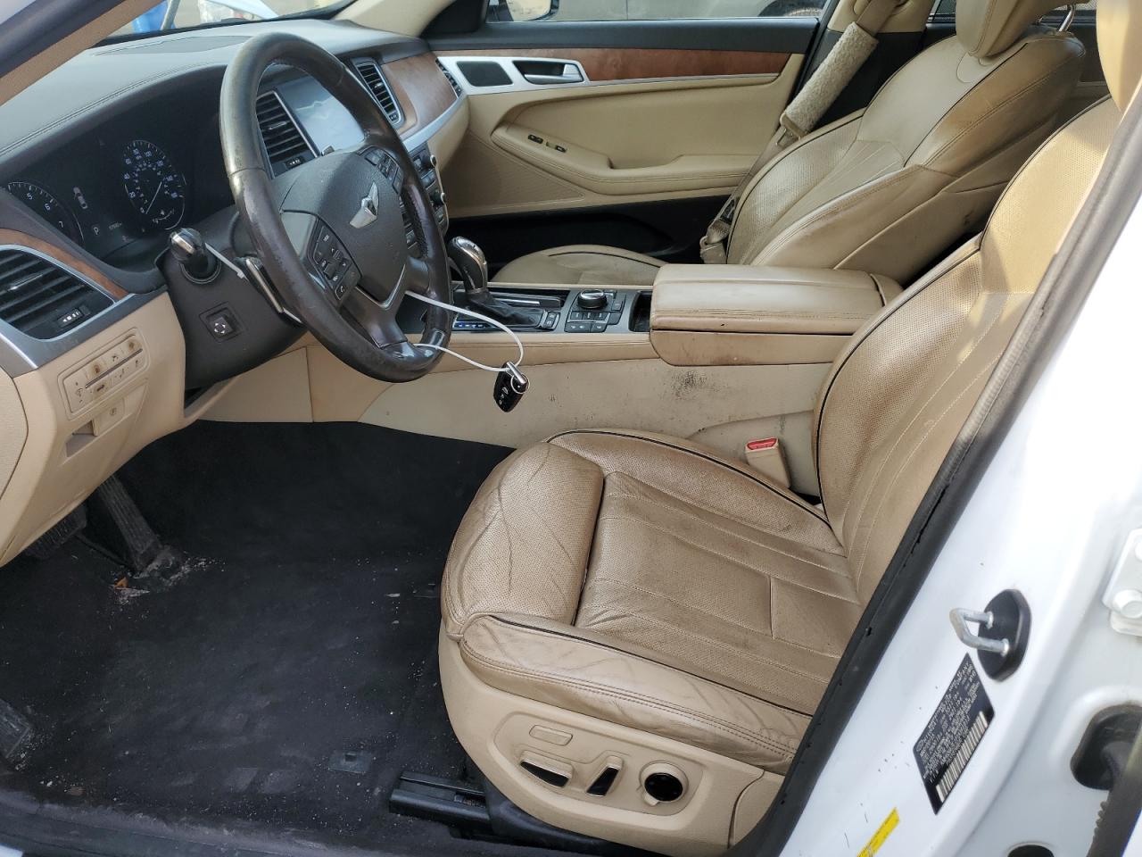 2015 Hyundai Genesis - Image 7