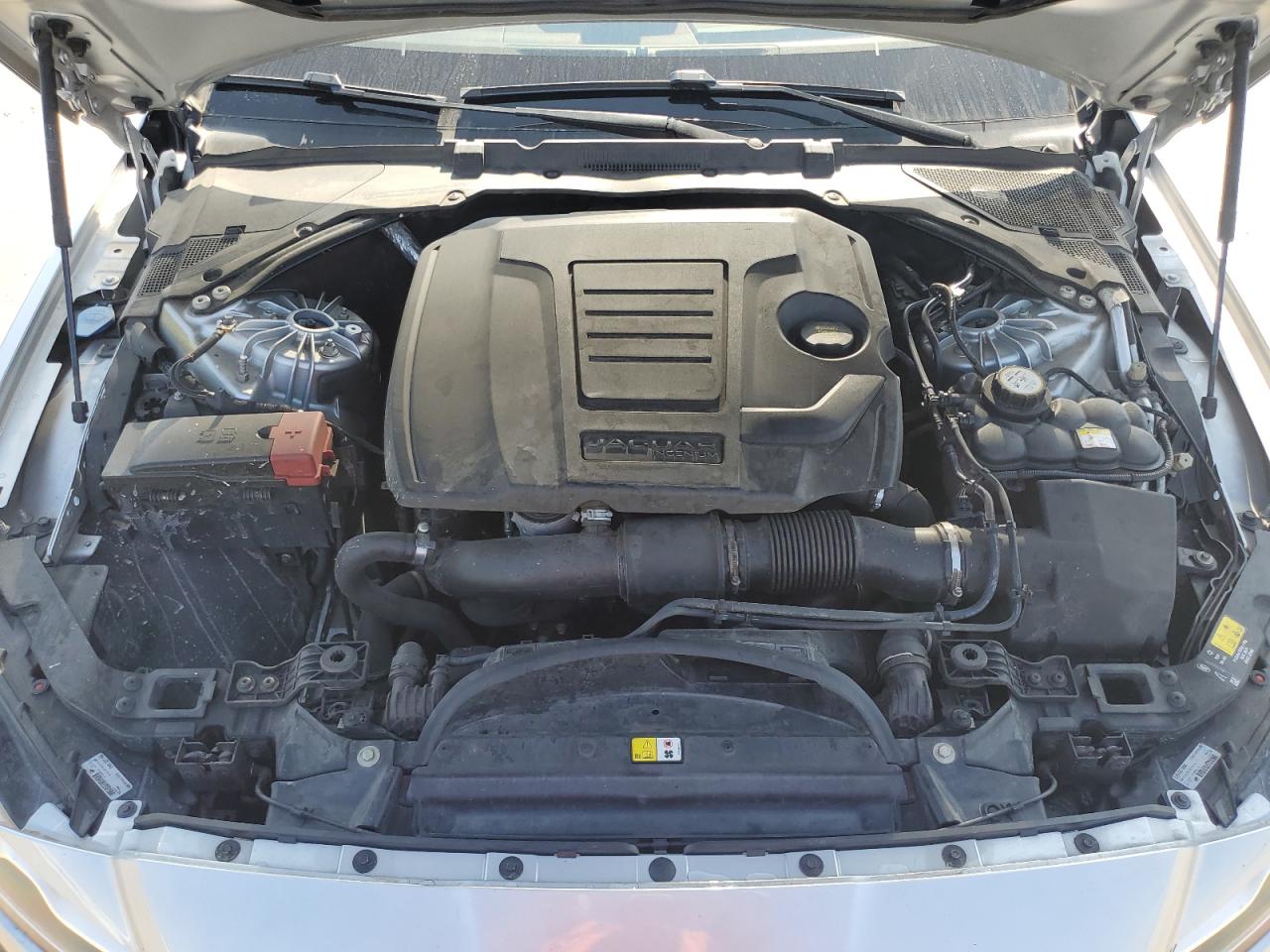 2019 Jaguar XF - Image 12