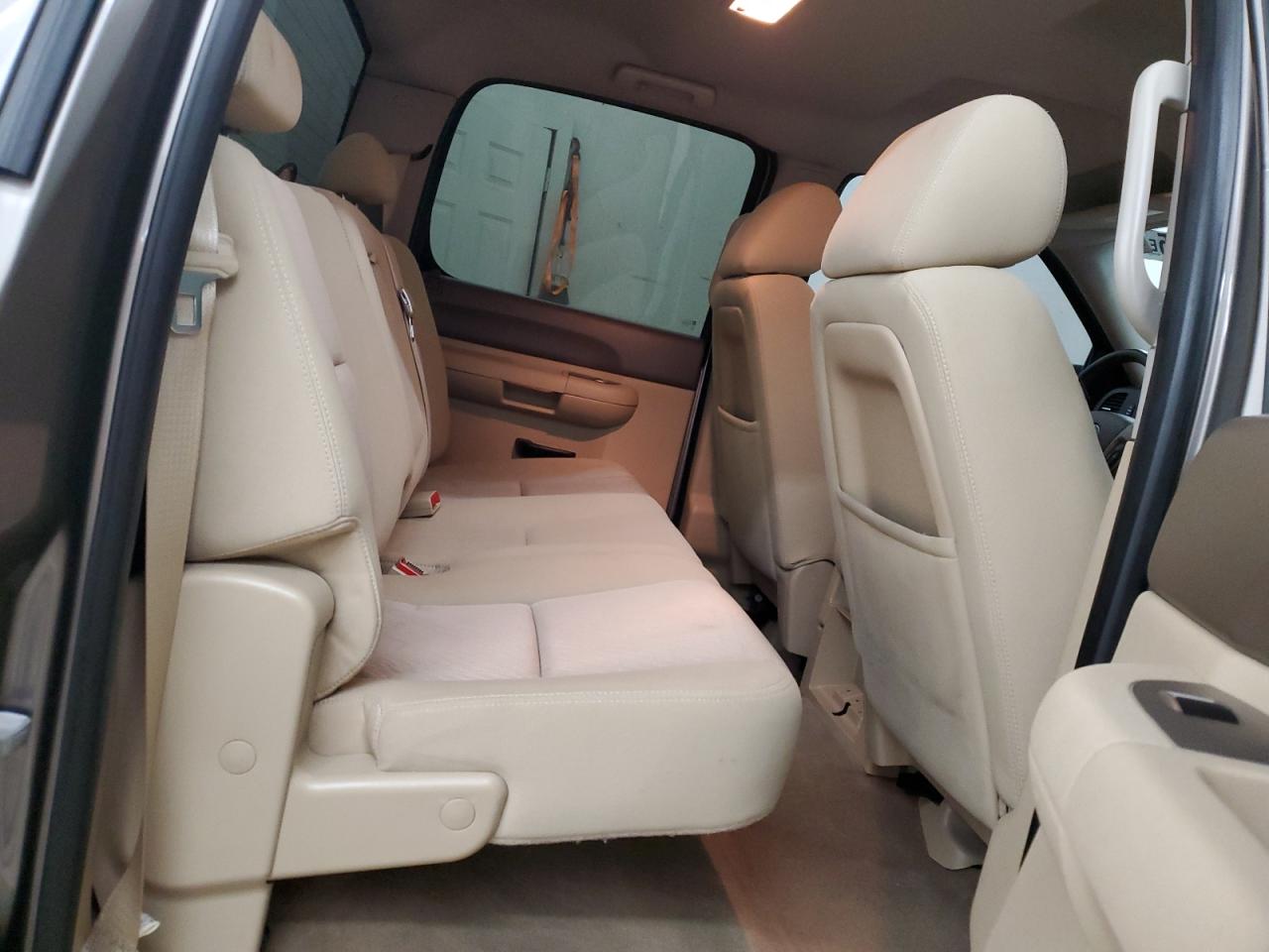 2012 GMC Sierra - Image 10