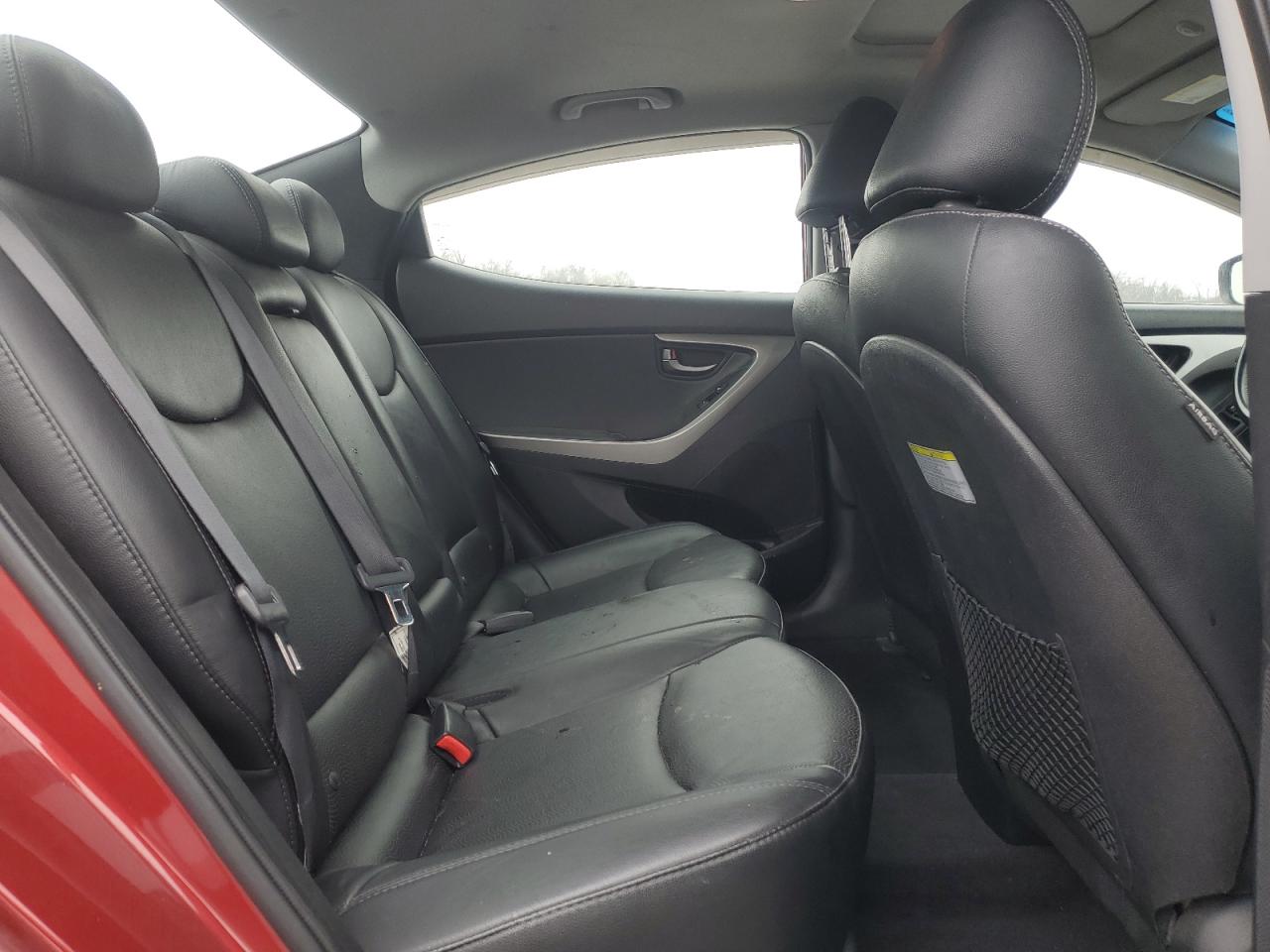 2013 Hyundai Elantra - Image 10