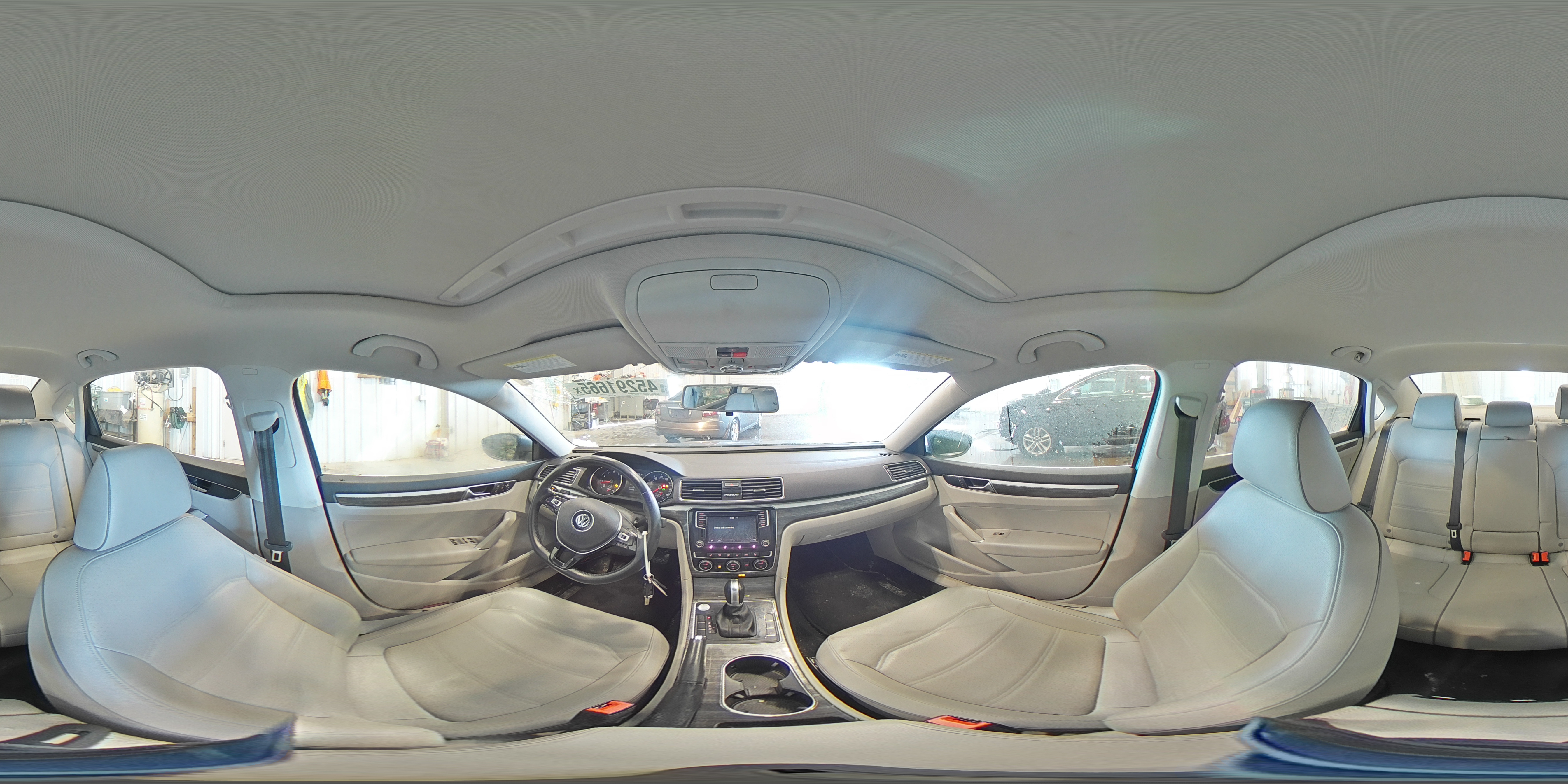 2018 Volkswagen Passat - Image 14