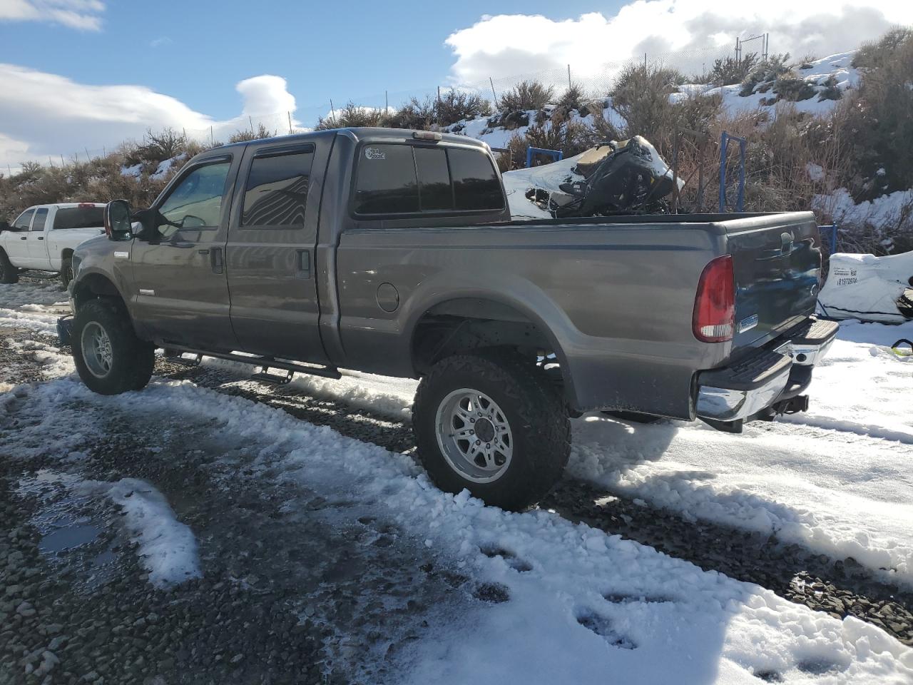 2006 Ford F250 - Image 2