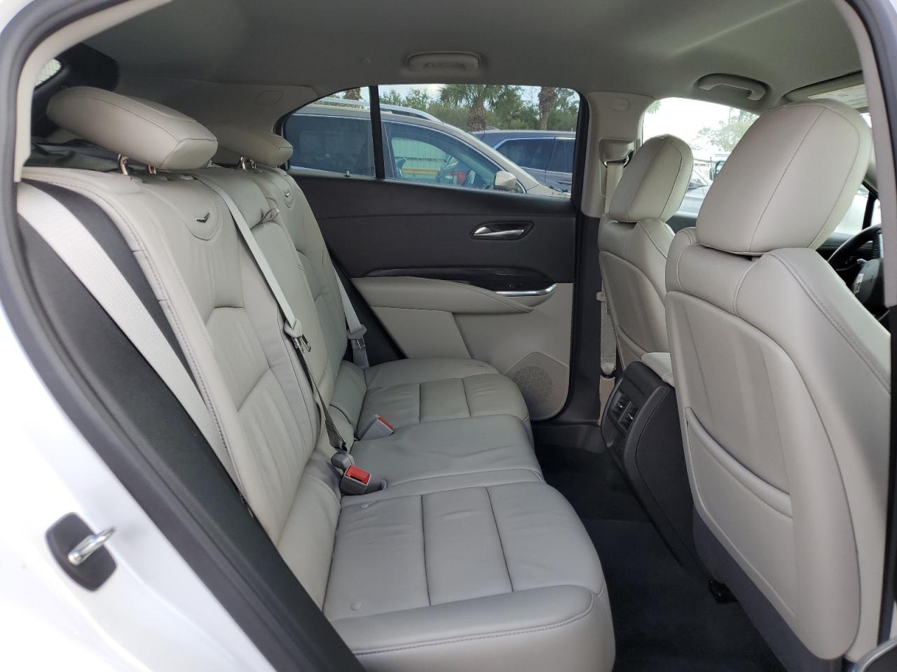 2020 Cadillac Xt4 Premiu VIN: 0LDL0T82495614 Lot: 44537995