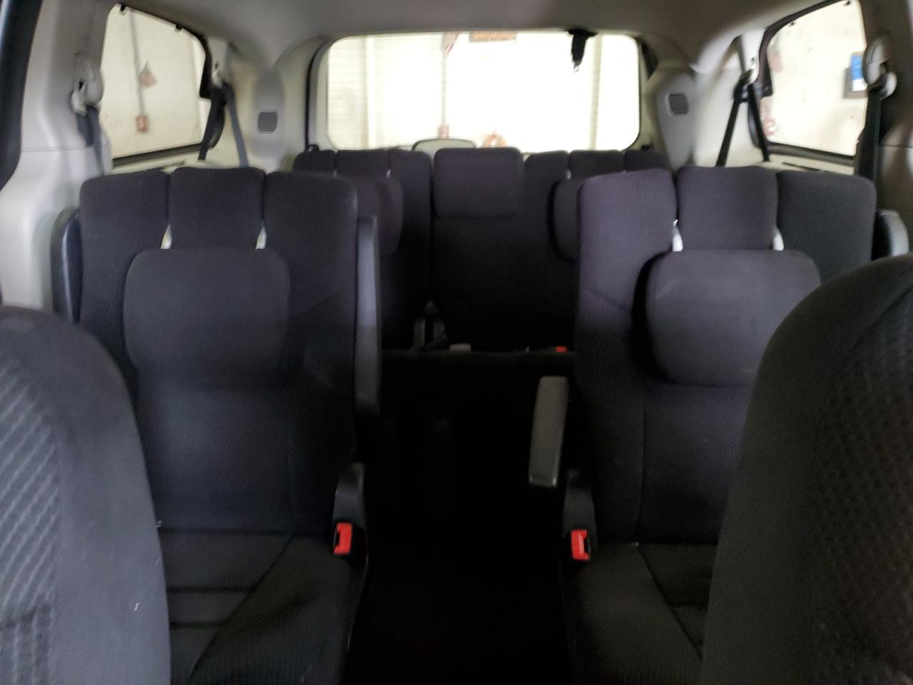 2013 Dodge Caravan - Image 10