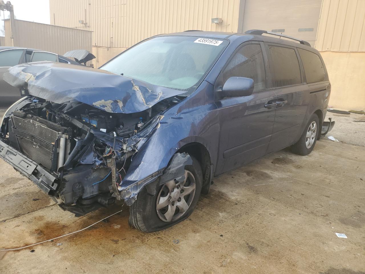 2009 Kia Sedona - Image 1