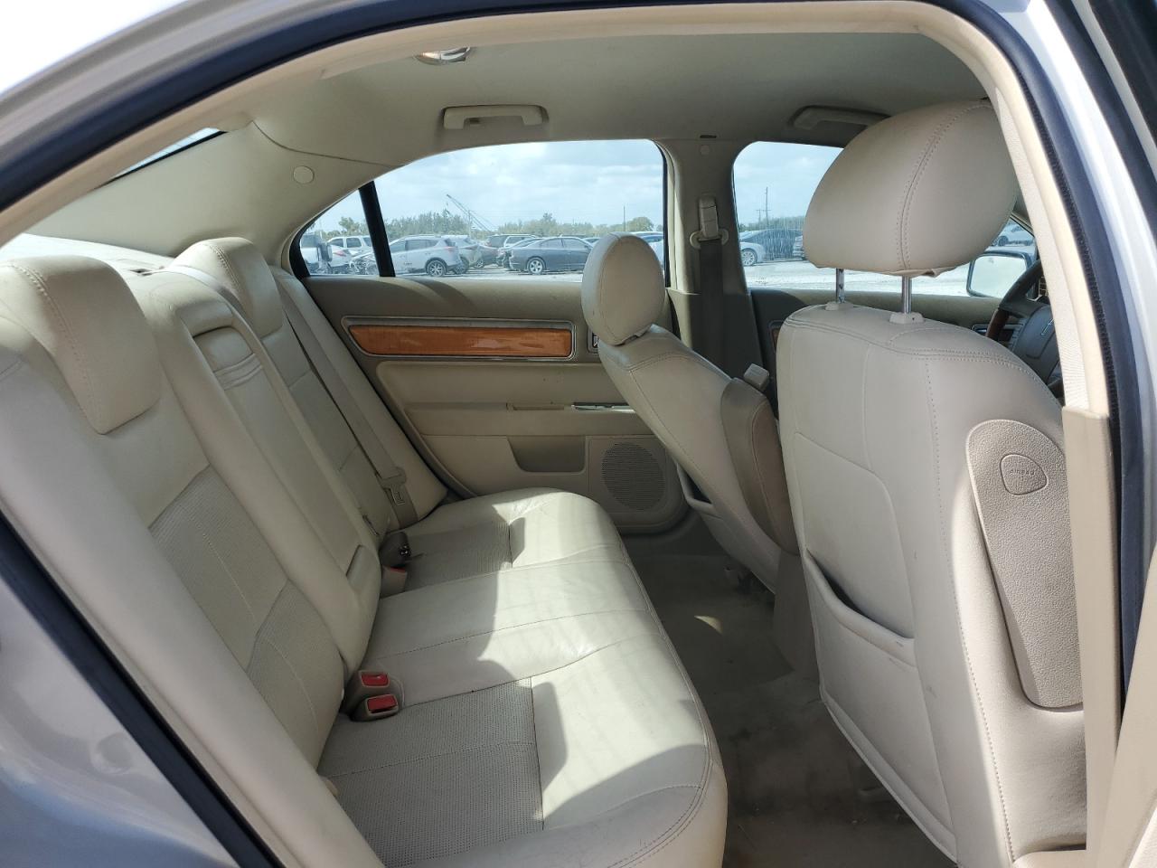 2008 Lincoln MKZ - Image 10