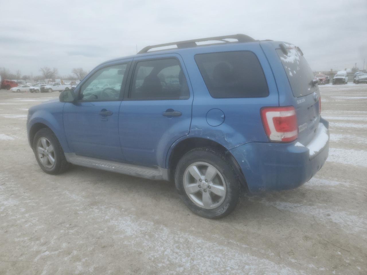 2010 Ford Escape - Image 2