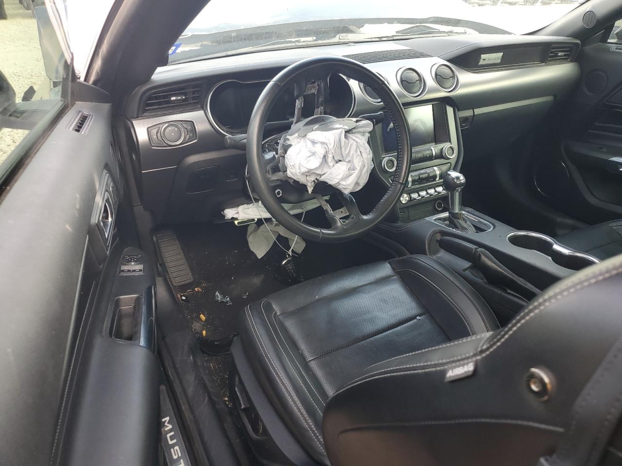 2019 Ford Mustang - Image 8