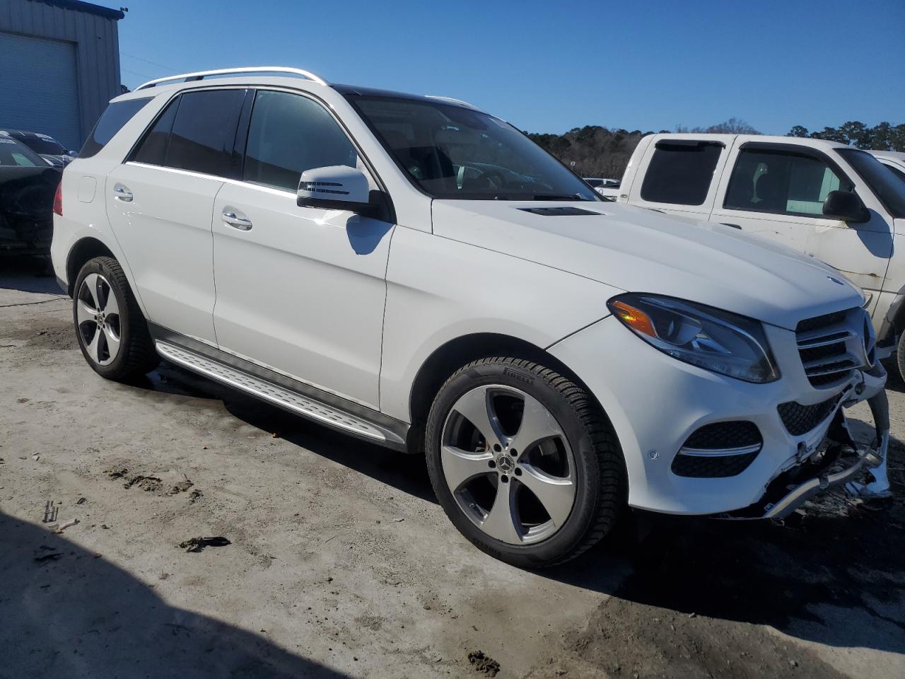2018 Mercedes-Benz GLE - Image 4