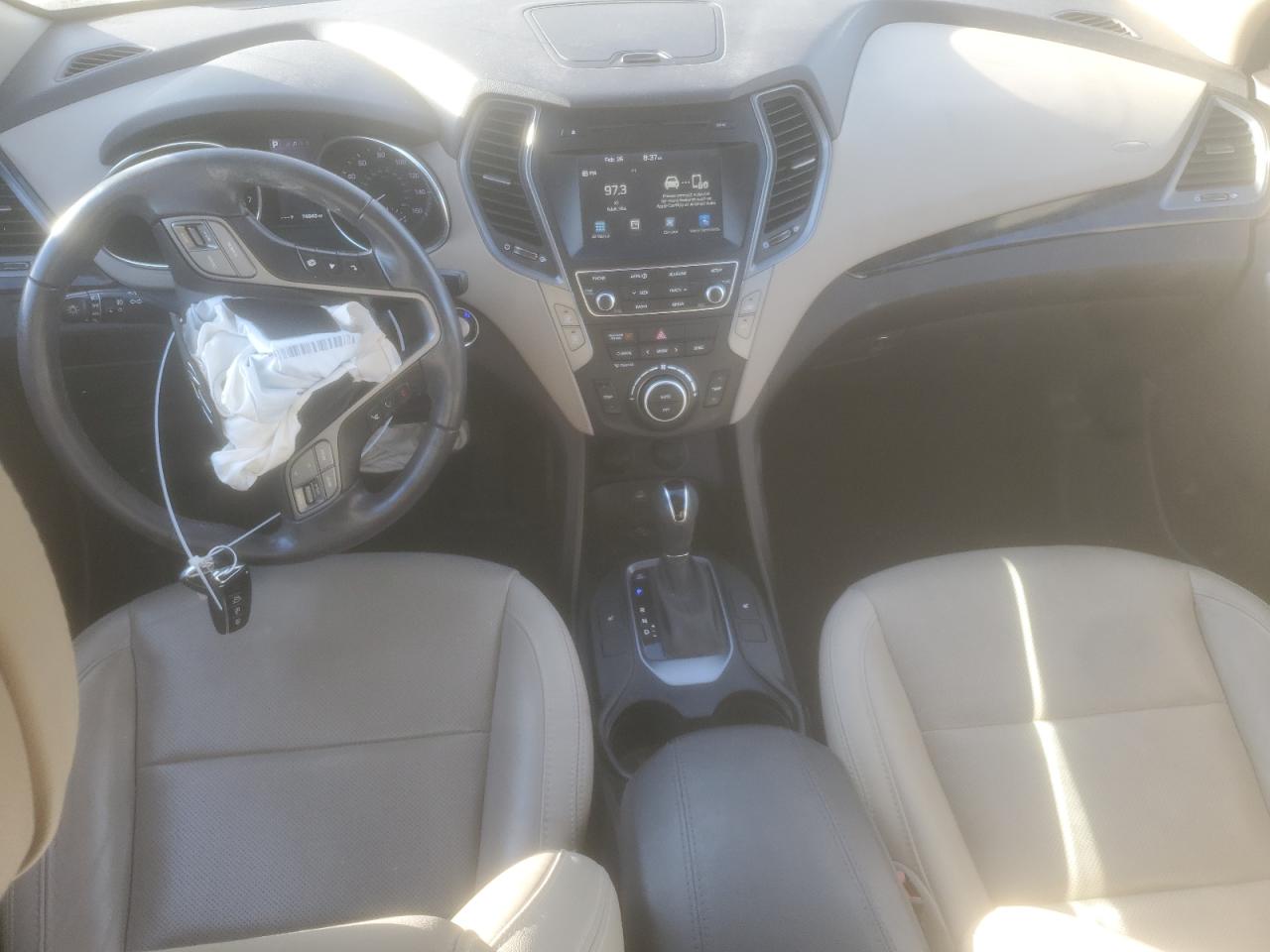 2017 Hyundai Santa Fe - Image 8