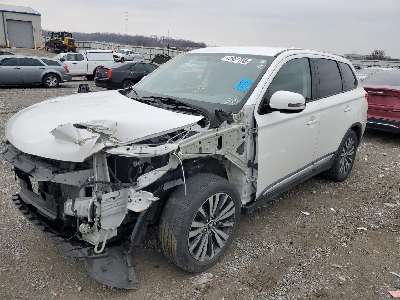 2019 Mitsubishi Outlander - Image 1
