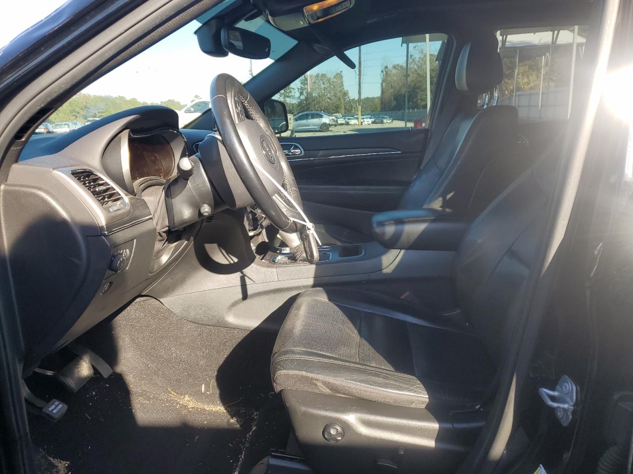 2020 Jeep Grand Cherokee - Image 7