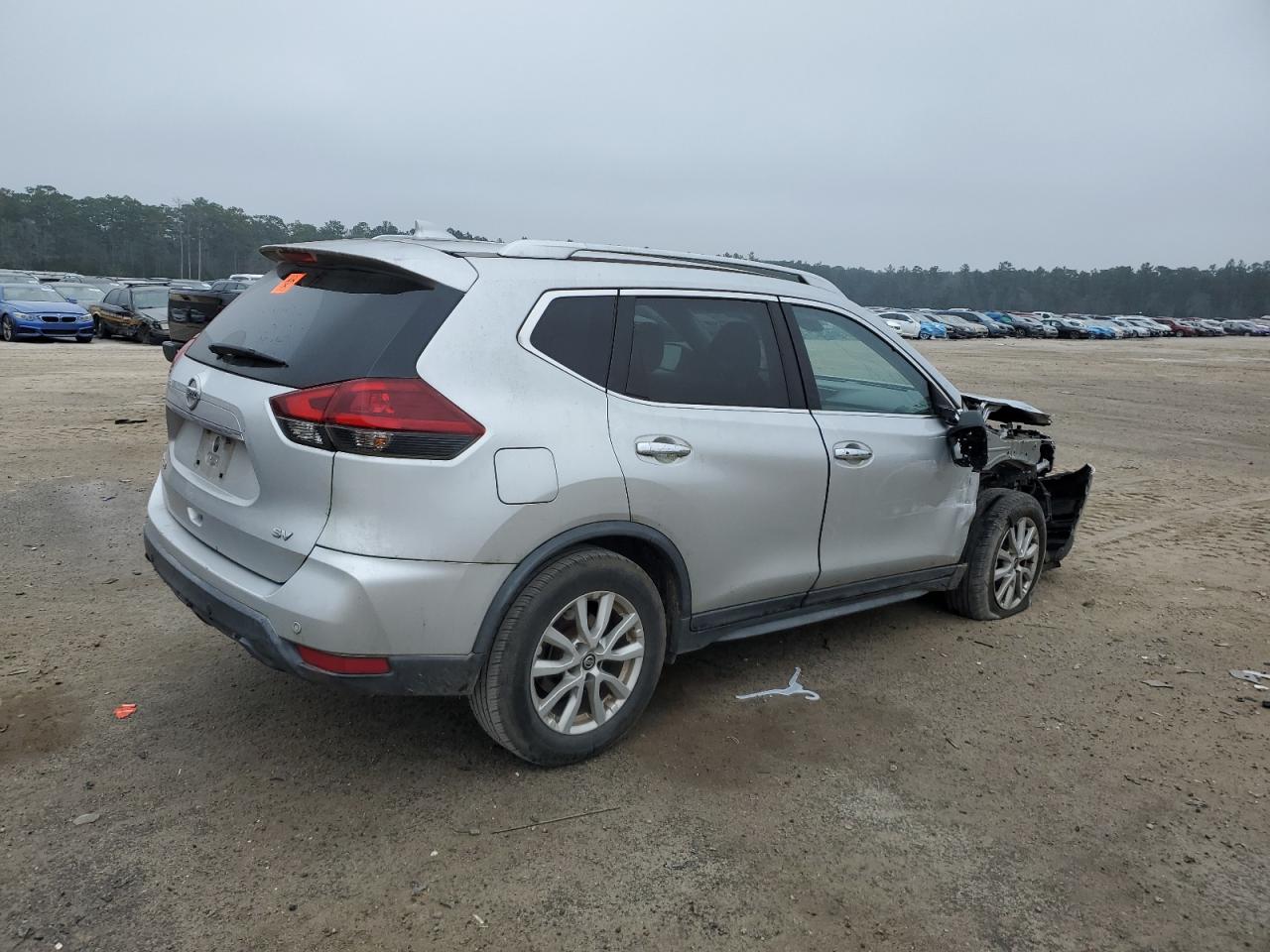 2019 Nissan Rogue - Image 3
