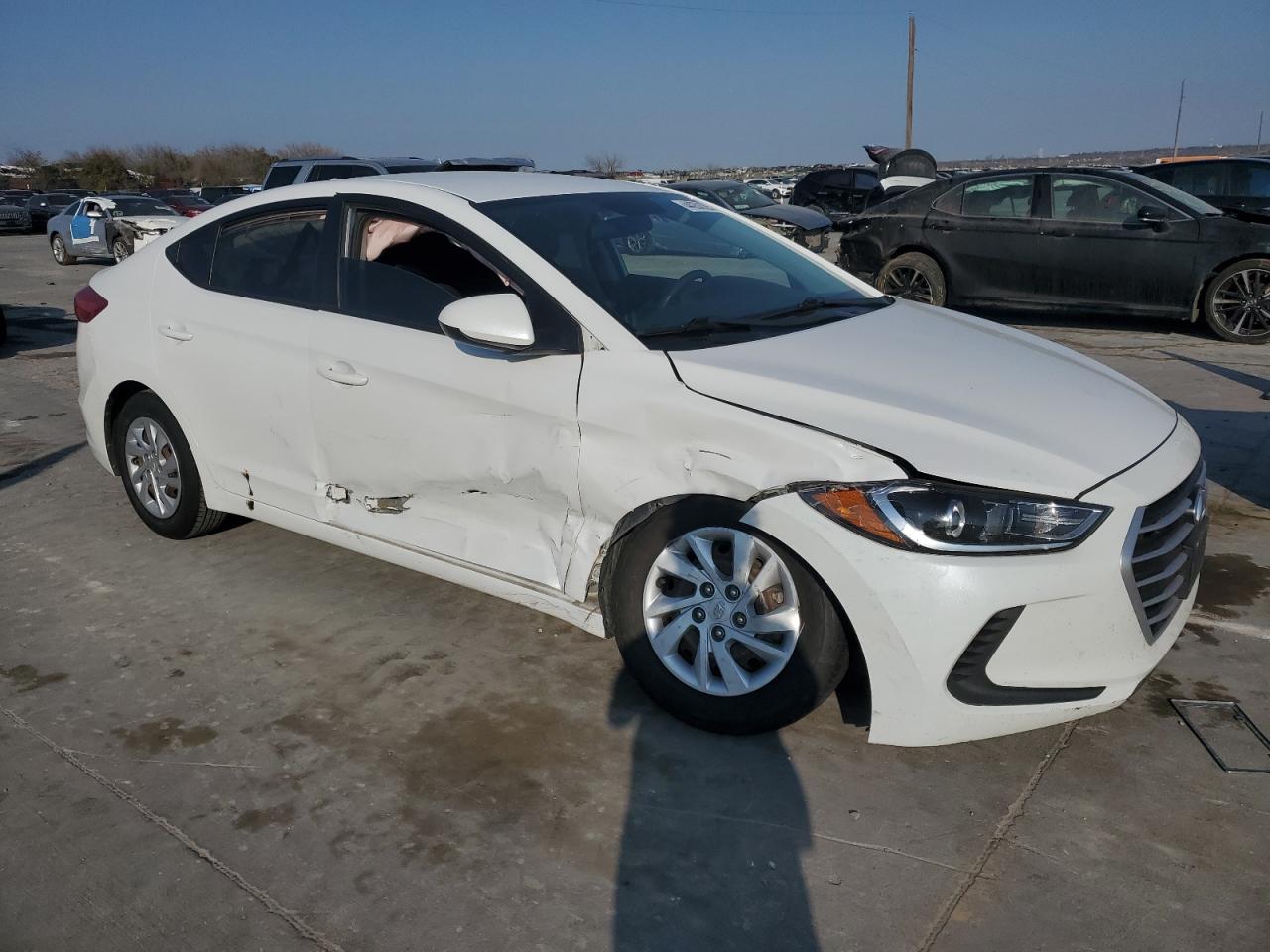 2018 Hyundai Elantra - Image 4