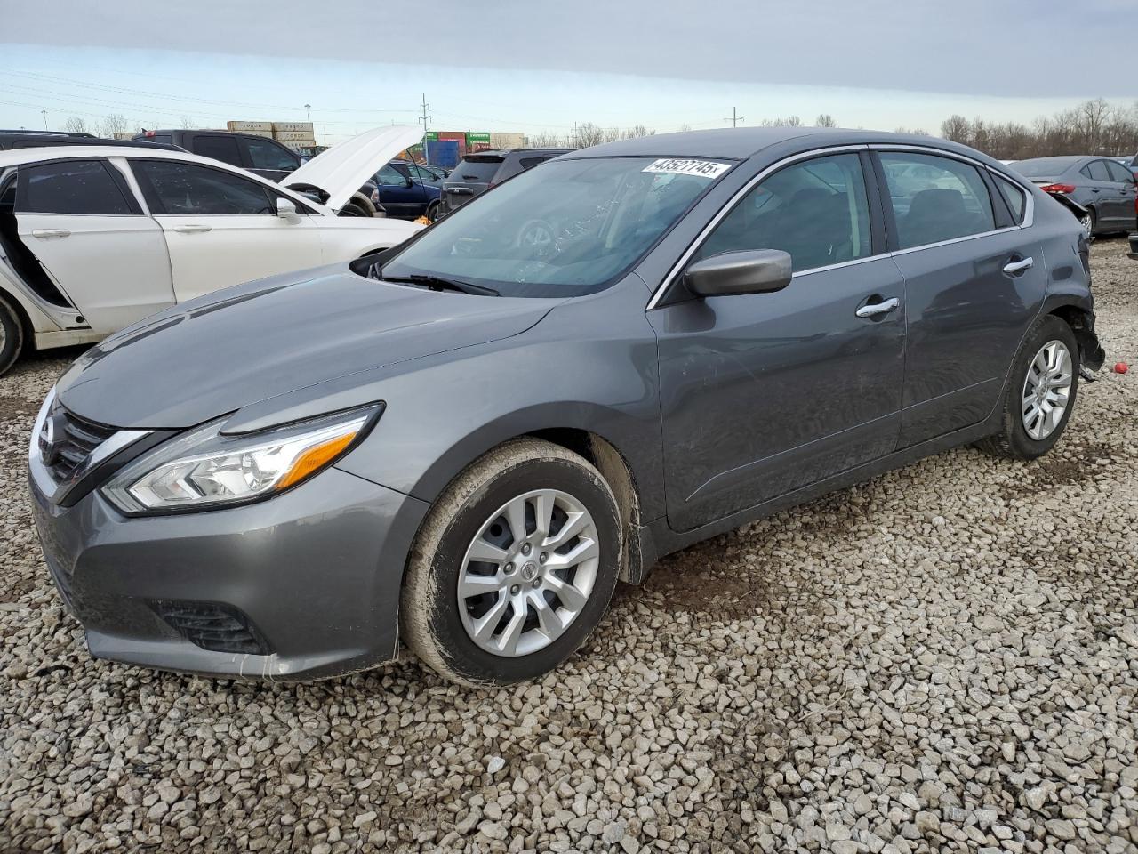 2016 Nissan Altima - Image 1