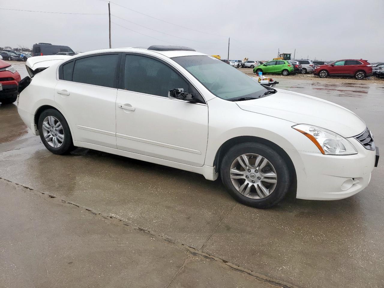 2010 Nissan Altima - Image 4