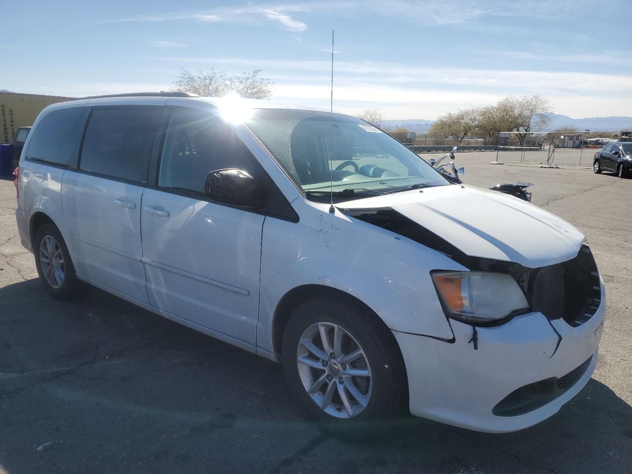 2014 Dodge Caravan - Image 4