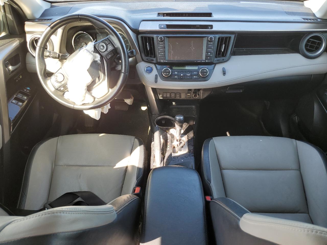2016 Toyota RAV 4 - Image 8