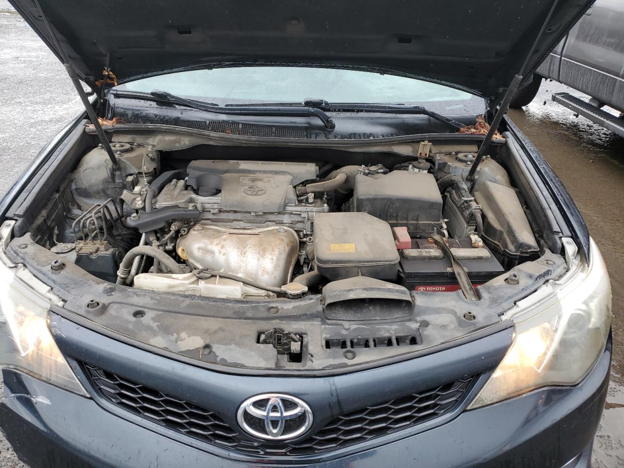 2014 Toyota Camry - Image 11