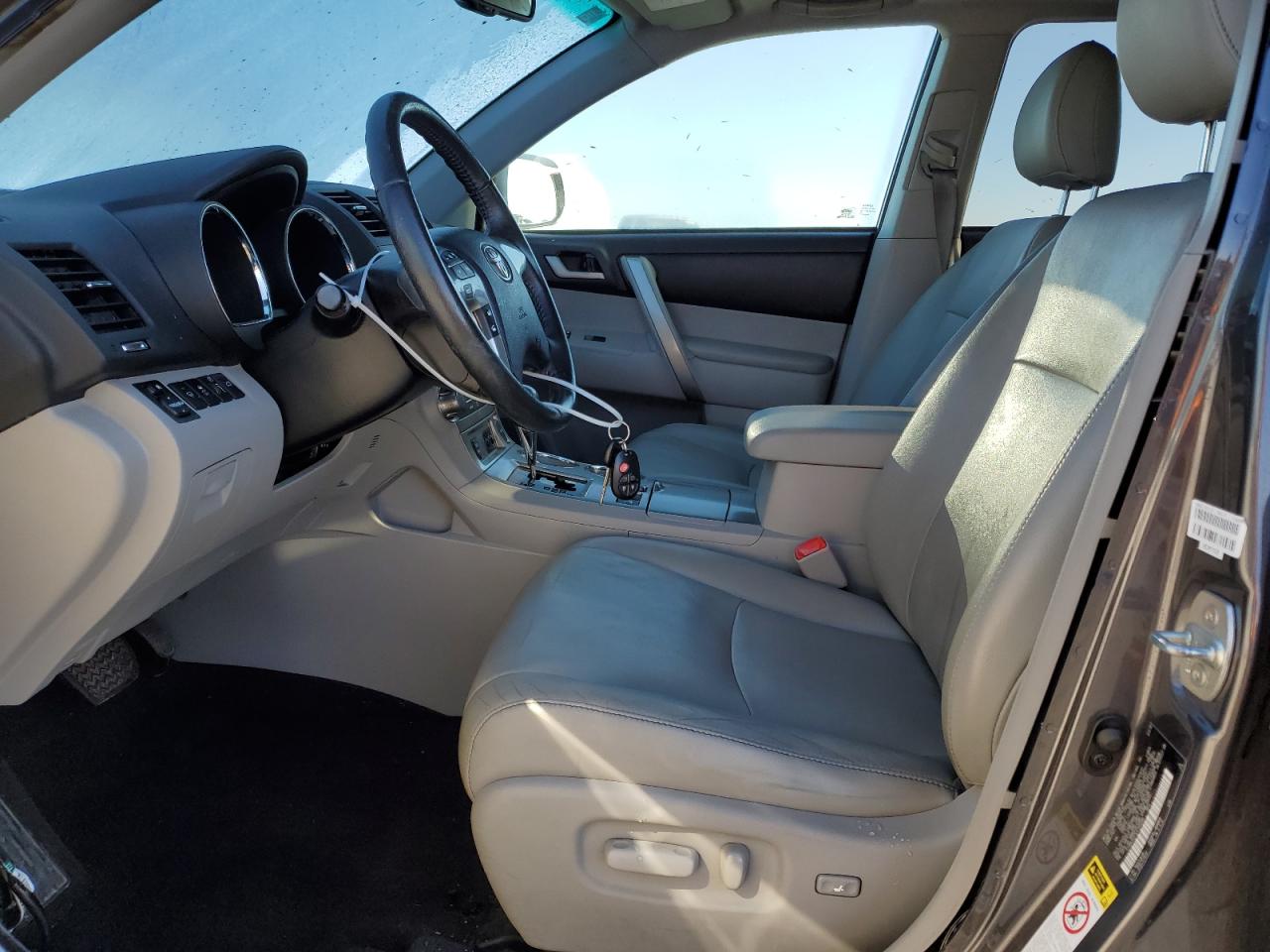 2012 Toyota Highlander - Image 7