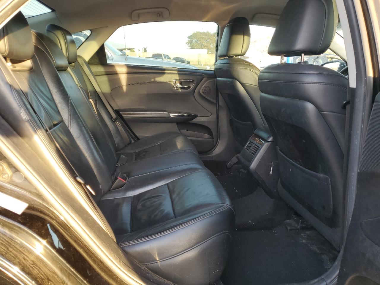 2015 Toyota Avalon - Image 10