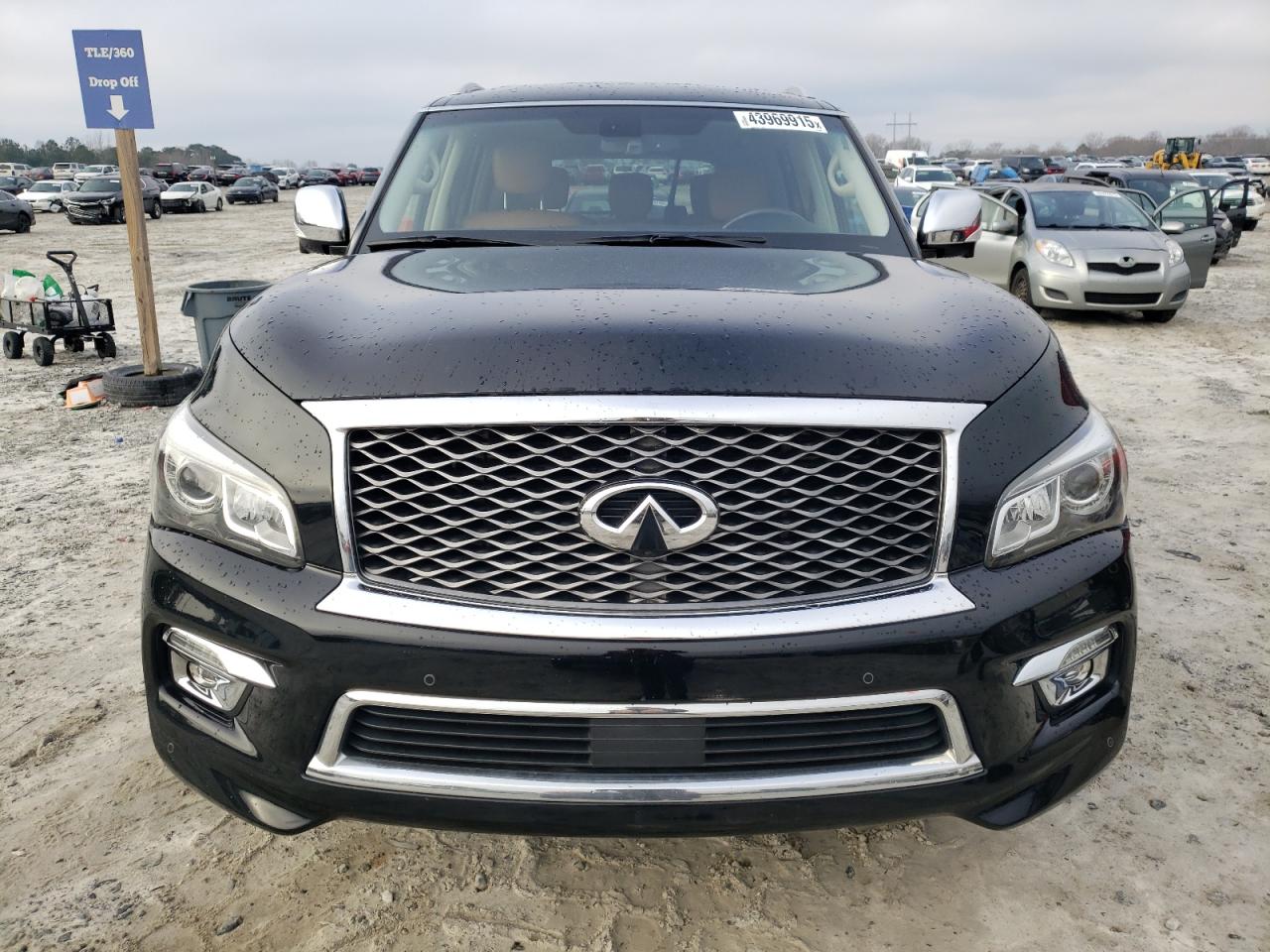 2016 Infiniti QX80 - Image 5