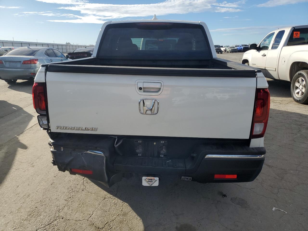 2017 Honda Ridgeline - Image 6
