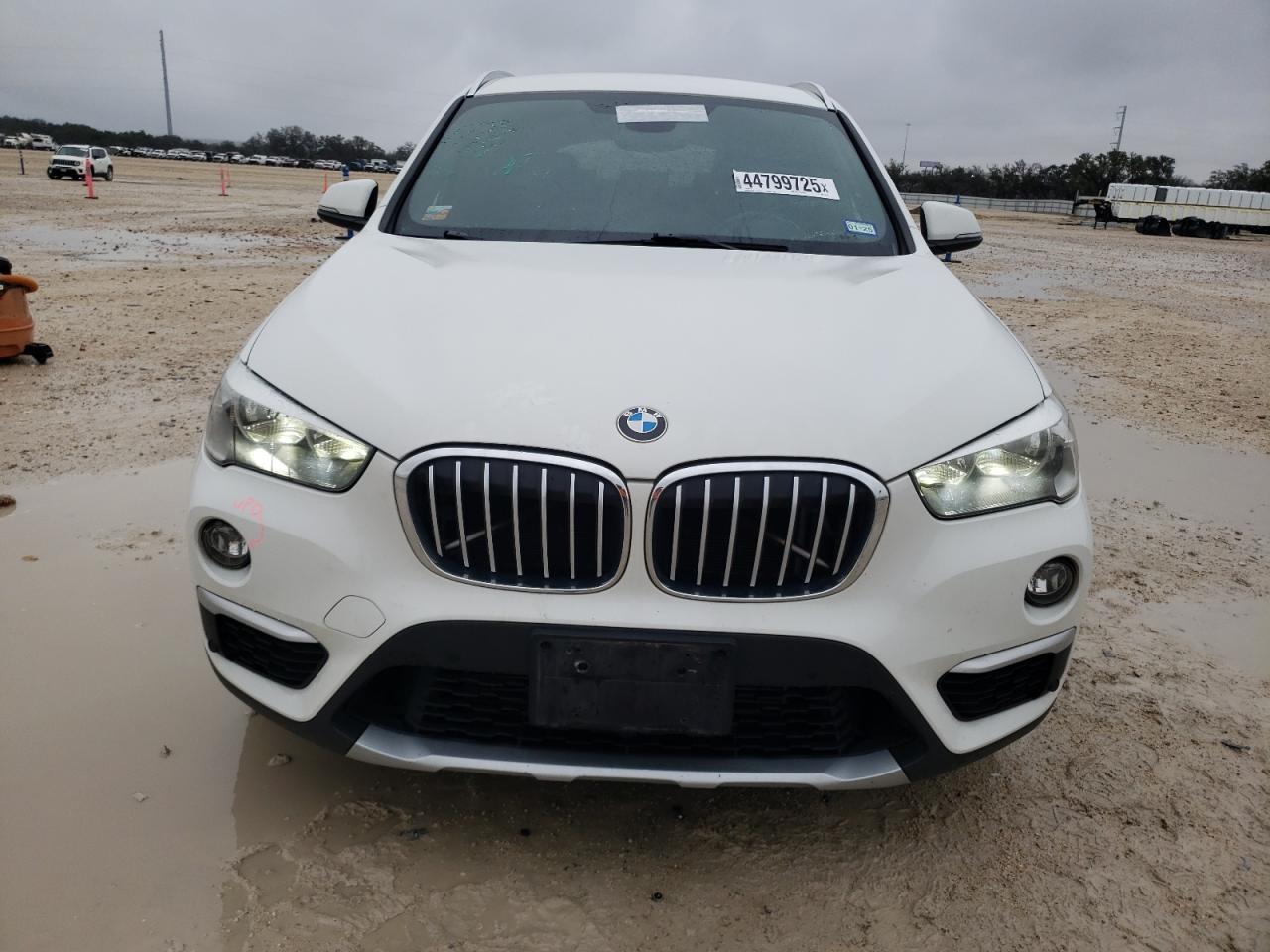 2017 BMW X1 - Image 5