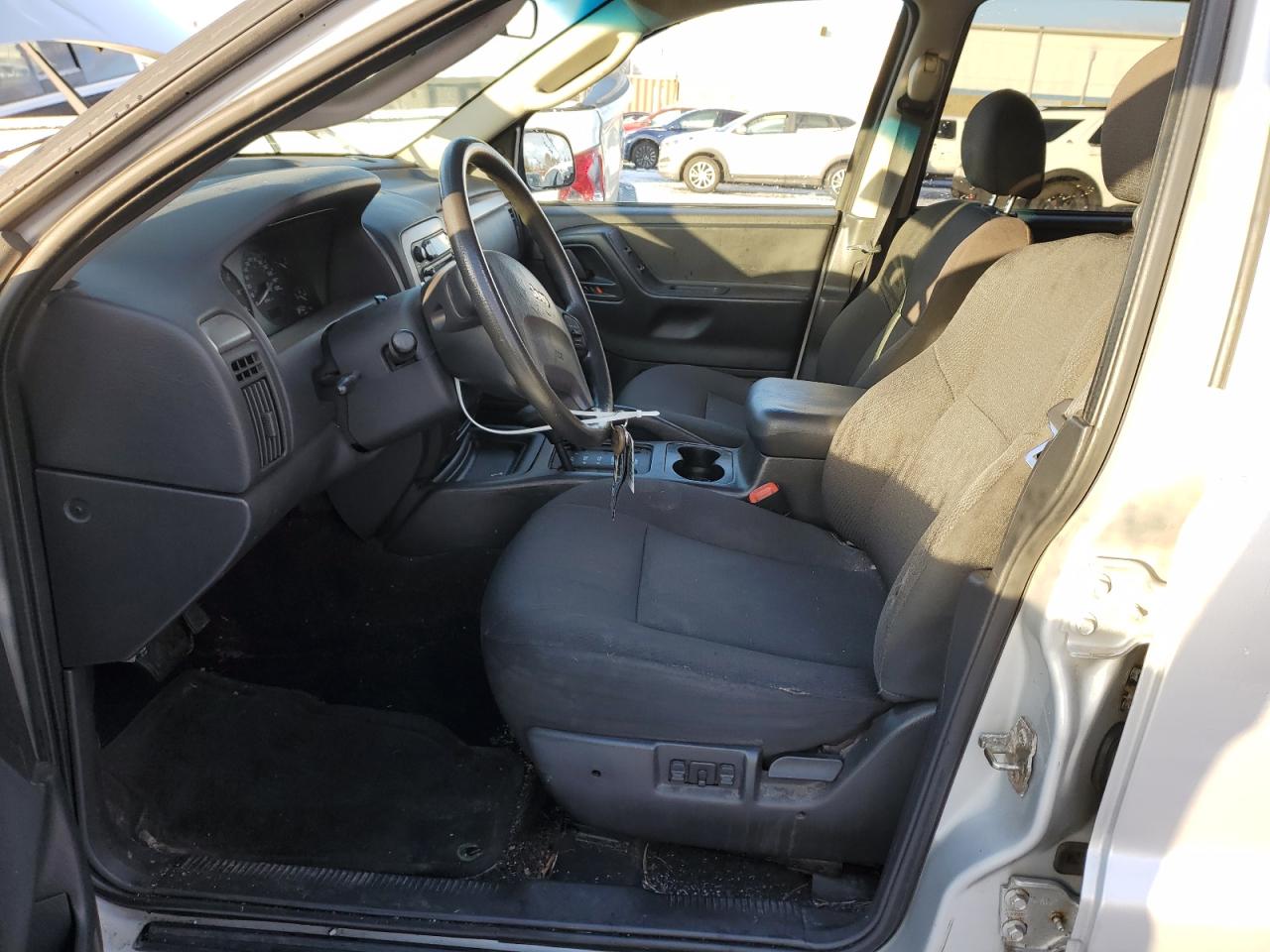 2004 Jeep Grand Cherokee - Image 7
